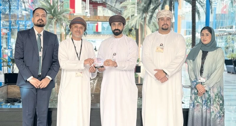 MEED تتوج بنك مسقط بجائزة أفضل مؤسسة فـي مجال الأعمال المصرفية الخاصة