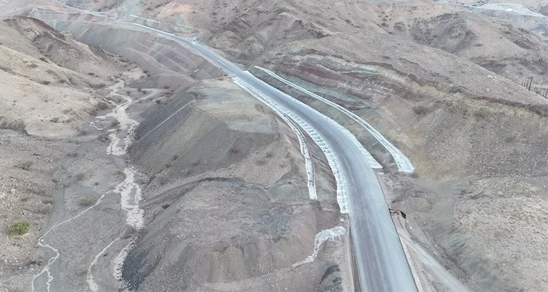 بتكلفة تتجاوز 13مليون ريال عماني .. 50% نسبة إنجاز الأعمال فـي طريق عقبة وادي بني خالد