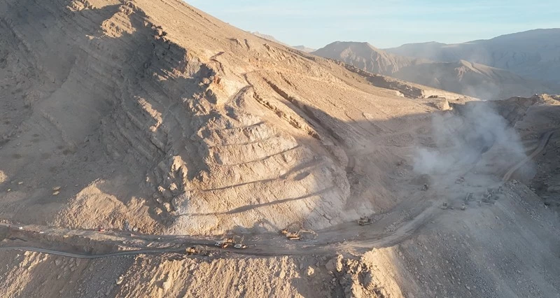 بتكلفة تتجاوز 13مليون ريال عماني .. 50% نسبة إنجاز الأعمال فـي طريق عقبة وادي بني خالد