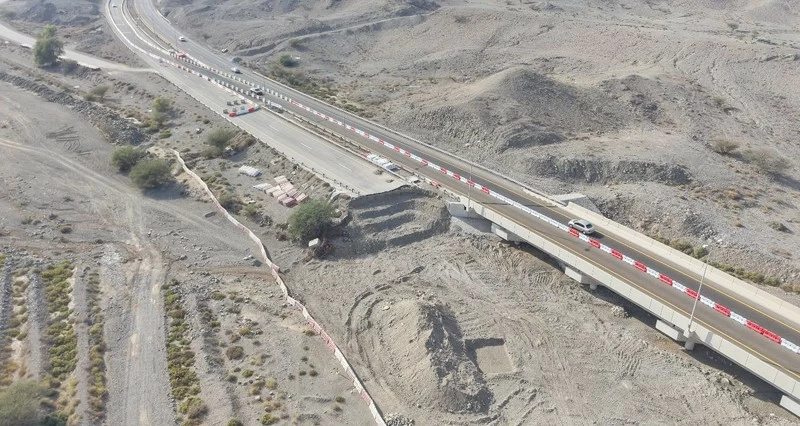 إنشاء خمسة جسور جديدة على طريق صحار ـ البريمي بأكثر من 6 ملايين ريال