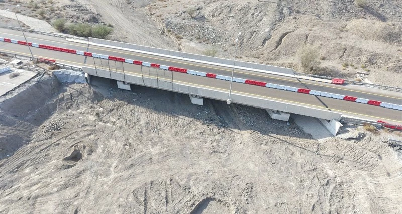 إنشاء خمسة جسور جديدة على طريق صحار ـ البريمي بأكثر من 6 ملايين ريال