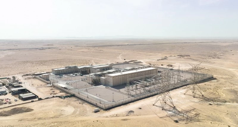 تنفيذ 35 مشروعا لتوسعة وتطوير شبكة نقل الكهرباء بتكلفة 250.2 مليون ريال عماني