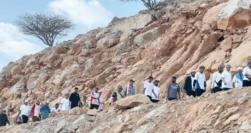 3 آلاف مشارك فـي مسير نخل شاذون