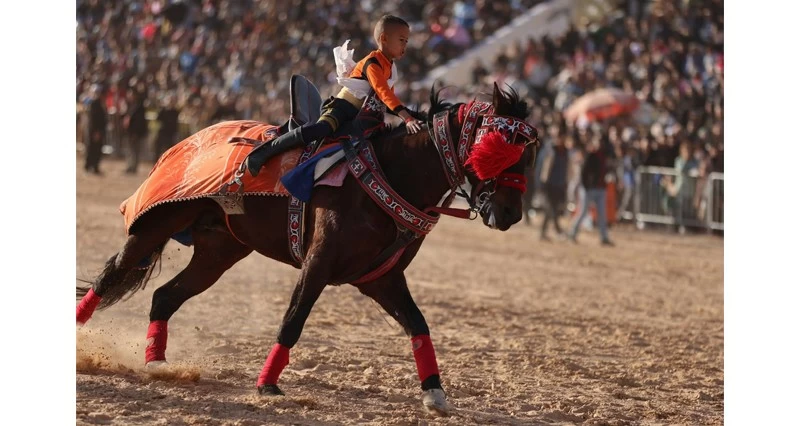 مهرجان دوز الدولي بتونس يواصل احتفاله بتنوع كبير