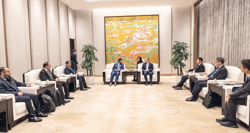 سلطنة عمان والصين تؤكدان توسيع آفاق التعاون فـي المجالات الاقتصادية والتجارية والاستثمارية والصناعية