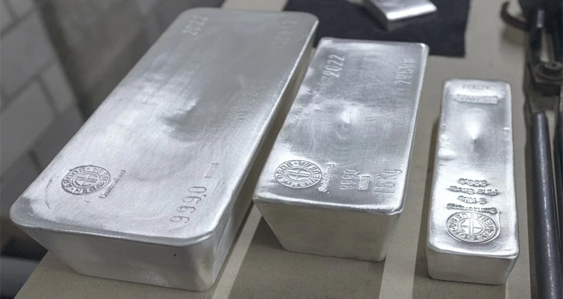 سعر الفضة يتجاوز 80 دولارا لأول مرة