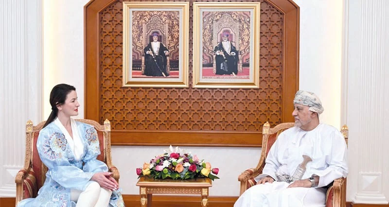 سلطنة عمان وأوكرانيا تستعرضان العلاقات القائمة