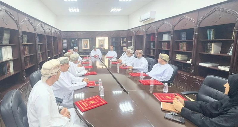 قريات تناقش الاستعداد للمشاركة فـي مسابقة المخدرات والمؤثرات العقلية