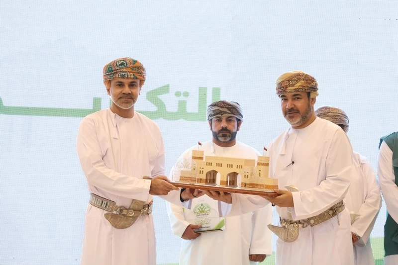 مناقشة تطوير منظومة العمل التطوعي في ملتقى البريمي