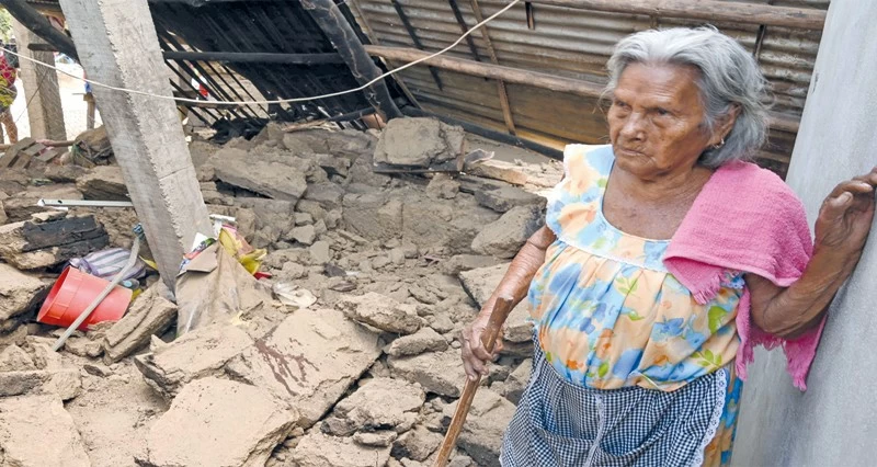 وفاتان ومنازل مدمرة جراء زلزال ضرب المكسيك