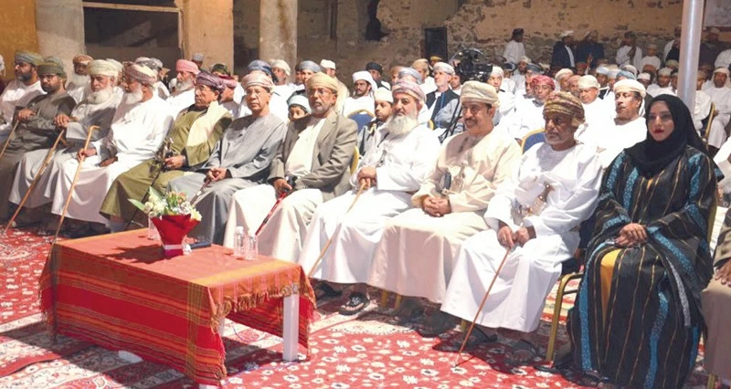 &laquo;شعراء لا ينساهم التاريخ&raquo;.. يضيء أبرز شعراء فنون الشعر الشعبي العماني المغناة