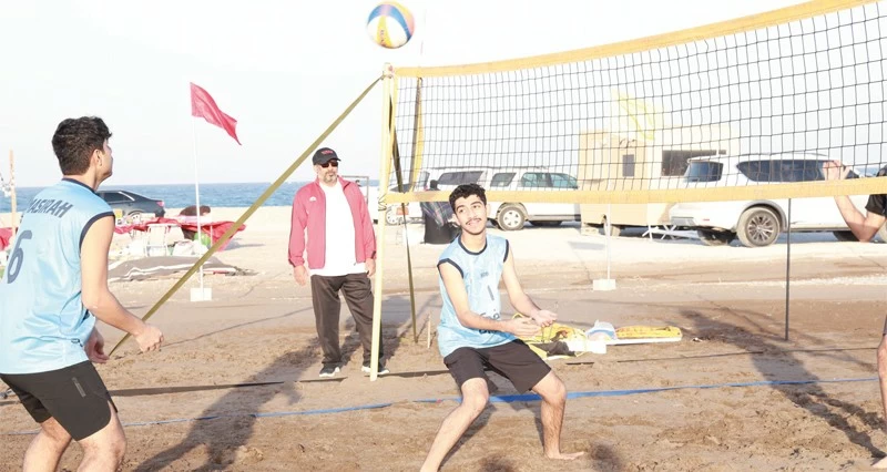 انطلاق الأنشطة والبرامج الرياضية الشاطئية ضمن فعاليات &laquo;ليالي مسقط&raquo; بشاطئ ولاية قريات