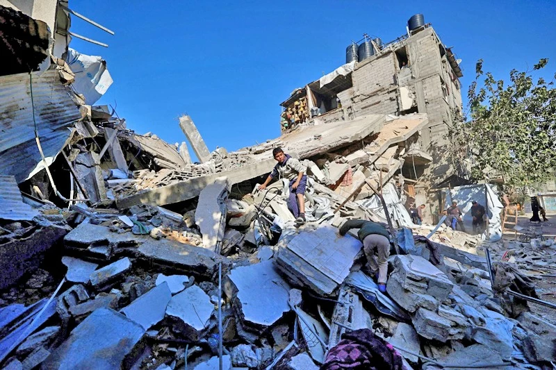 اغتيال خارج الخط الأصفر وقصف متصاعد مع تواصل الخروقات فـي غزة