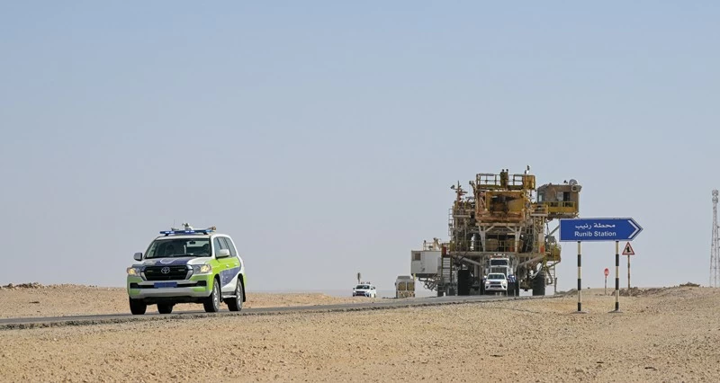 شرطة عمان السلطانية تعزز الثقة المتبادلة وترسخ قيم التعاون وحفظ النظام