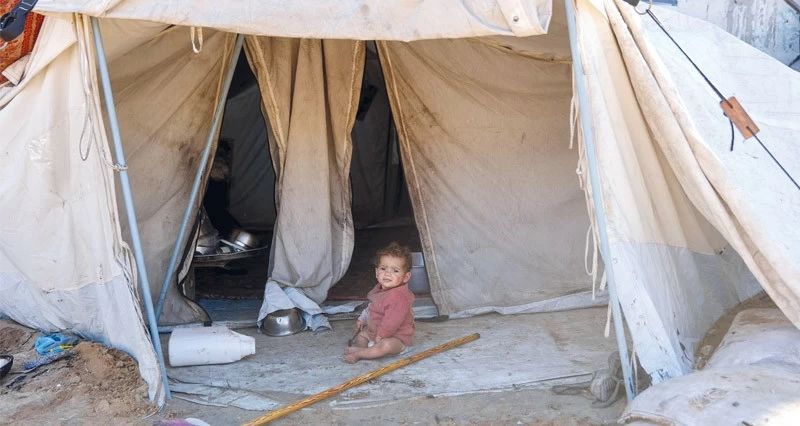 شهداء فـي قصف إسرائيلي عنيف على غزة واقتحامات ومداهمات بالضفة والقدس