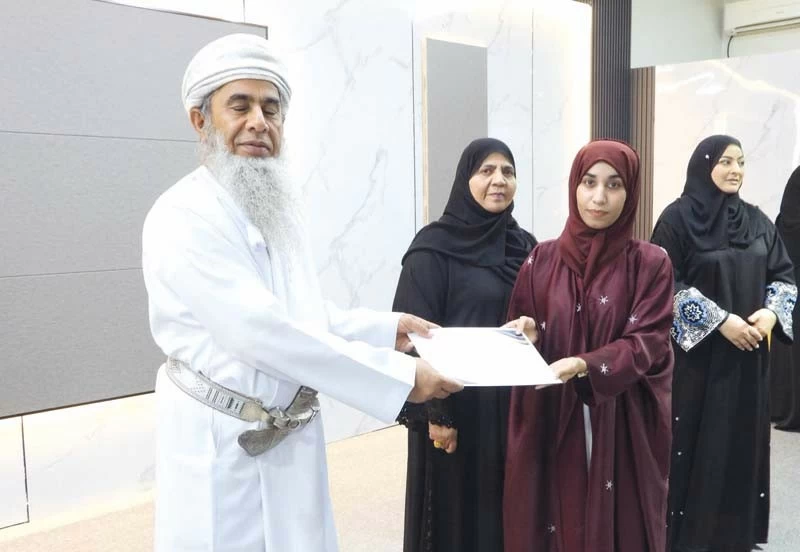 &laquo;تعليمية الظاهرة&raquo; تحتفل باليوم العربي لمحو الأمية