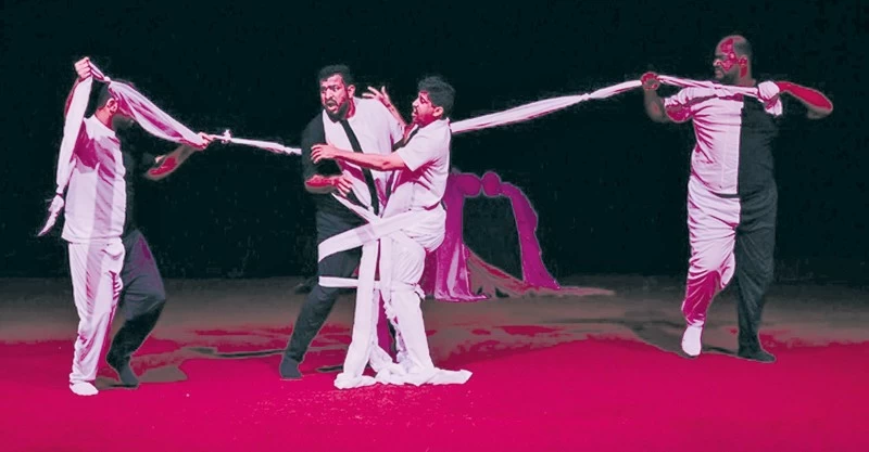 ليالي مسقط : حضور فاعل للمسرح العماني.. ومساحة شبابية لفن الجرافيتي