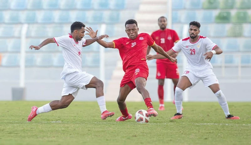 التكافؤ عنوان مباراة نادي عمان والنصر وقمة الإثارة بلقاء السيب والنهضة