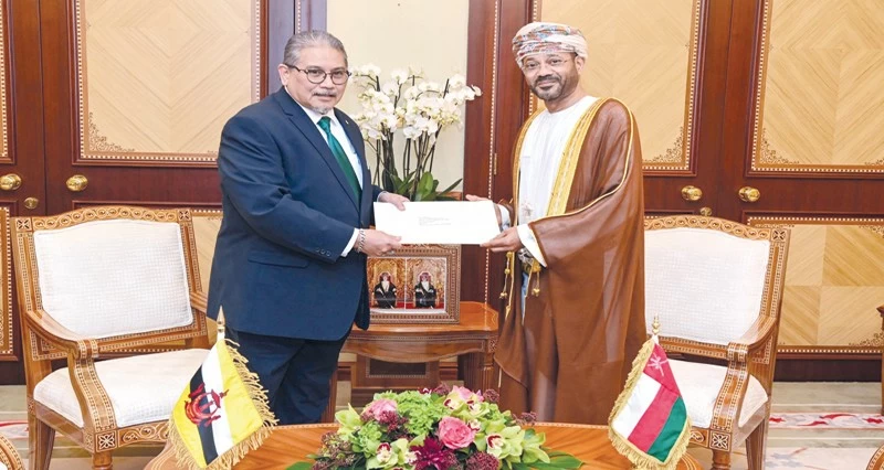 رسالة لجلالة السلطان من سلطان بروناي دار السلام