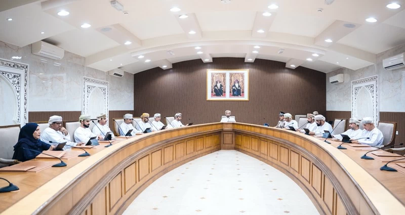 استعراض المبادرات والمؤشرات والمشاريع الإنمائية لعدد من المحافظات