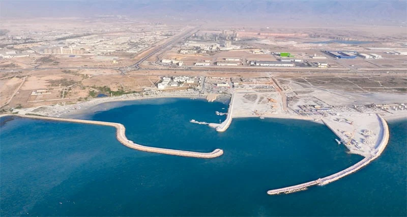 80% نسبة الأعمال المنجزة فـي مشروع تطوير ميناء الصيد البحري بريسوت