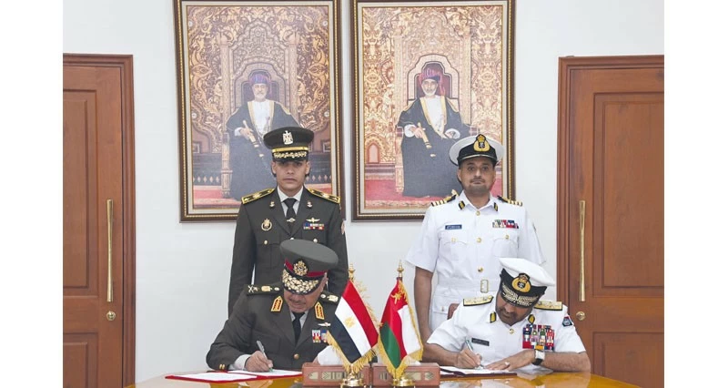 استعراض المجالات العسكرية بين سلطنة عمان ومصر