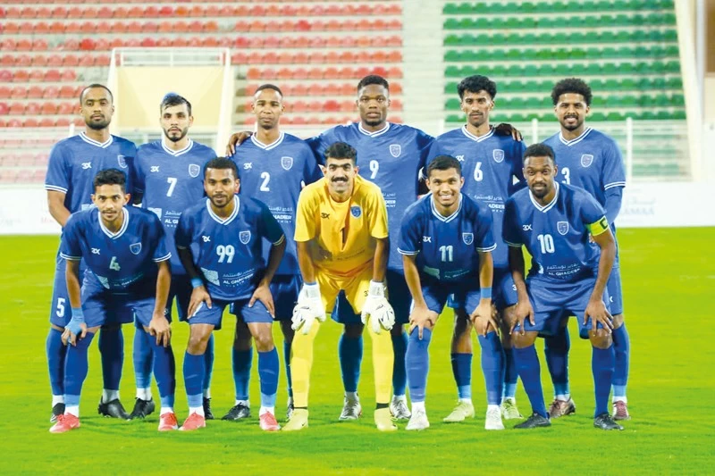 غموض بلقاء سمائل والنصر .. وصور مع نادي عمان بلقاء من الزمن الجميل
