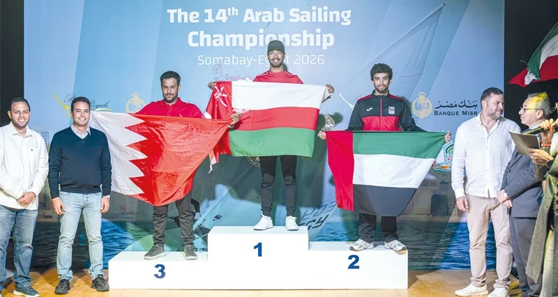 الفريق الوطني للإبحار الشراعي يحصد 9 ميداليات ملونة بمشاركة 10 دول