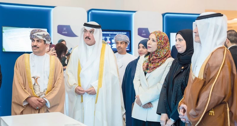 دعم التمكين المهني للمعلمين وتطوير السياسات التربوية