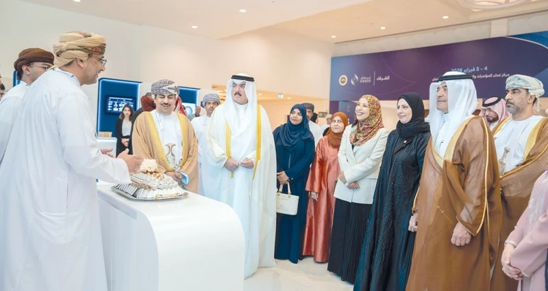 دعم التمكين المهني للمعلمين وتطوير السياسات التربوية