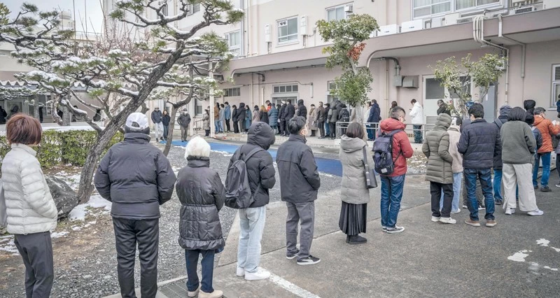 انتخابات مبكرة فـي اليابان وترجيحات بتعزيز موقع رئيسة الوزراء