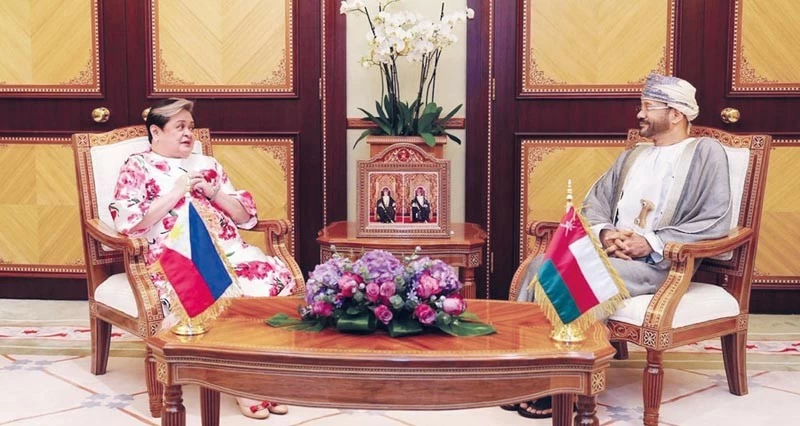 جلالة السلطان يتلقى رسالة خطية من رئيس جمهورية الفلبين