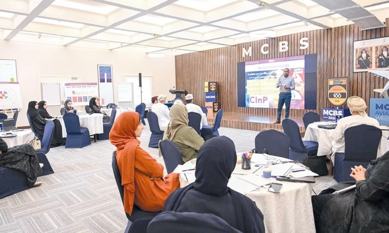 البحث العلمي والابتكار تواصل دعم الدورات البحثية والابتكارية