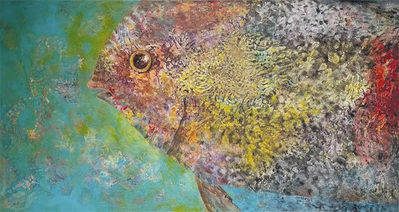 معرض &laquo;كائنات منسابة&raquo;.. تجربة بصرية تتجاور فيها اللوحة والمنحوتة