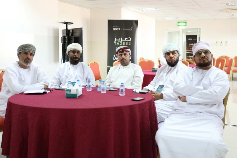 بدأ الحلقات التخصصية لبرنامج 'تعزيز' للفرق الأهلية بجنوب الباطنة