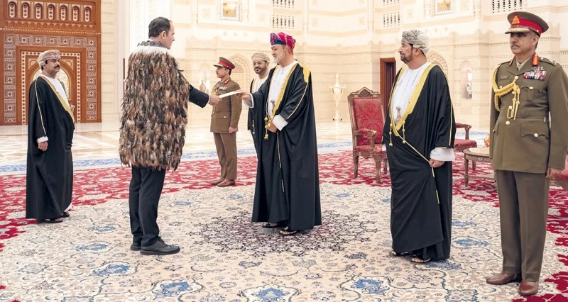 جلالة السلطان يتقبل أوراق اعتماد عدد من سفراء الدول الصديقة