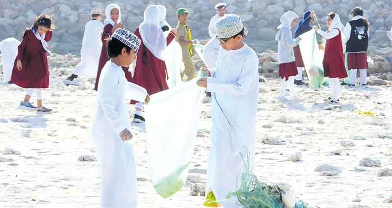 تنظيف شاطئ البر فـي صور