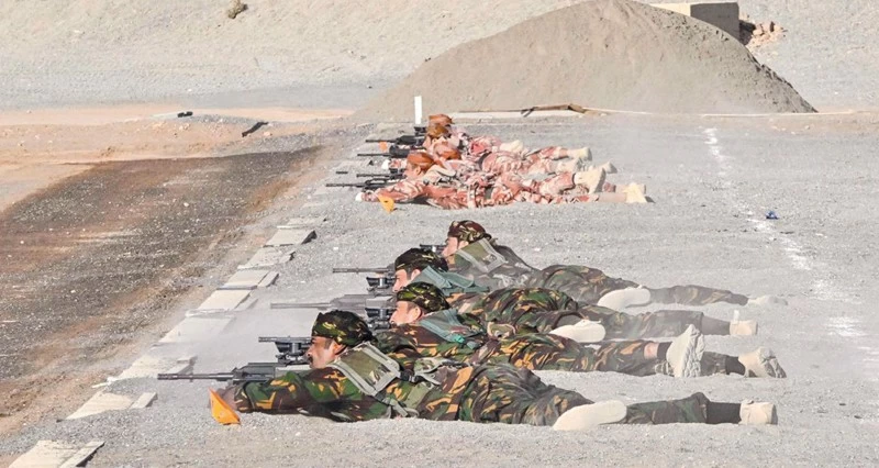 مالك المعمري يرعى ختام بطولة قوات السلطان المسلحة الخامسة والثلاثين للرماية