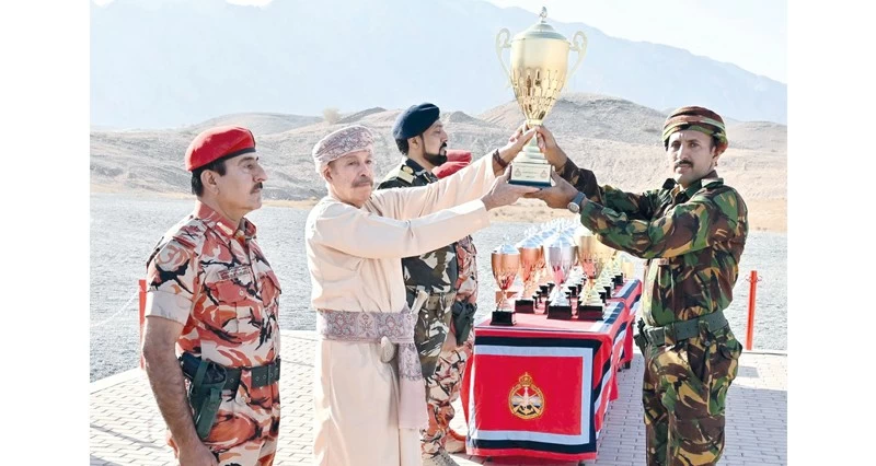 مالك المعمري يرعى ختام بطولة قوات السلطان المسلحة الخامسة والثلاثين للرماية