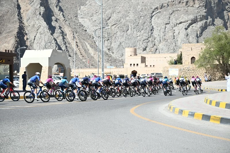 فريق أستانا الإيطالي يتوج بالنسخة الخامسة عشرة لـ &laquo;طواف عُمان&raquo;