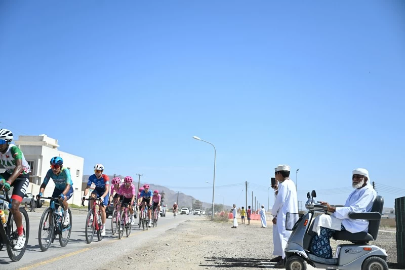 فريق أستانا الإيطالي يتوج بالنسخة الخامسة عشرة لـ &laquo;طواف عُمان&raquo;