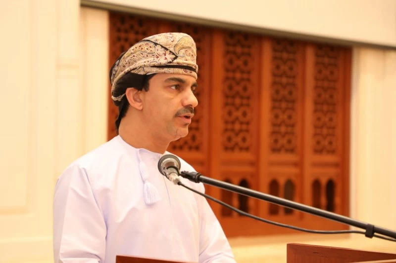 برنامج توعوي لسائقي الحافلات المدرسية في تعليمية الداخلية