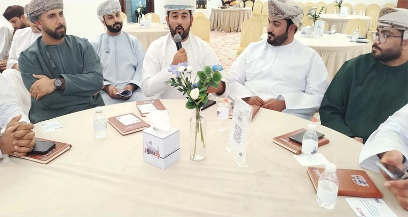 استعراض التجارب الأكاديمية والمهنية فـي ملتقى &laquo;جسور&raquo; للخريجين