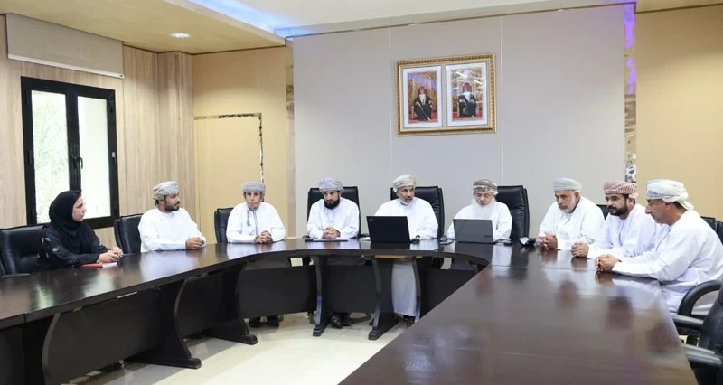 مناقشة مستوى التنفيذ ومؤشرات الأداء فـي الجوانب التطويرية فـي الداخلية