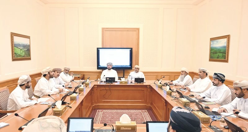 مناقشة رسالة الصيادين الحرفيين وملف المدن الزراعية