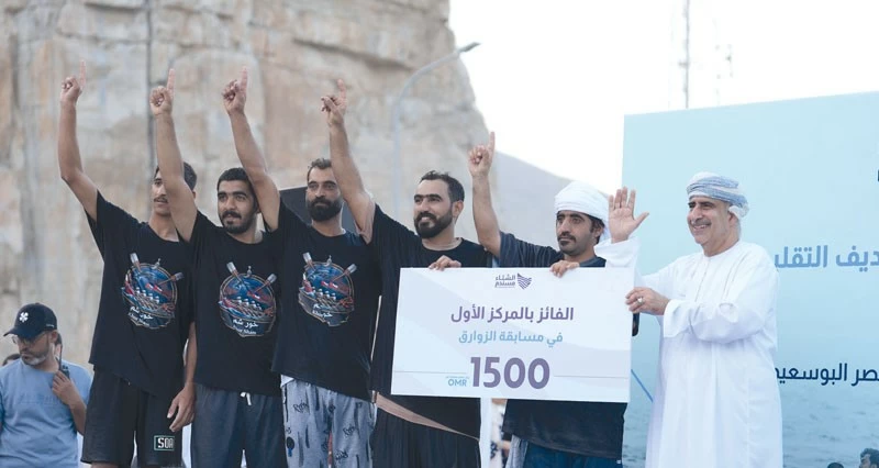 انطلاق سباق الزوارق التقليدية بمحافظة مسندم