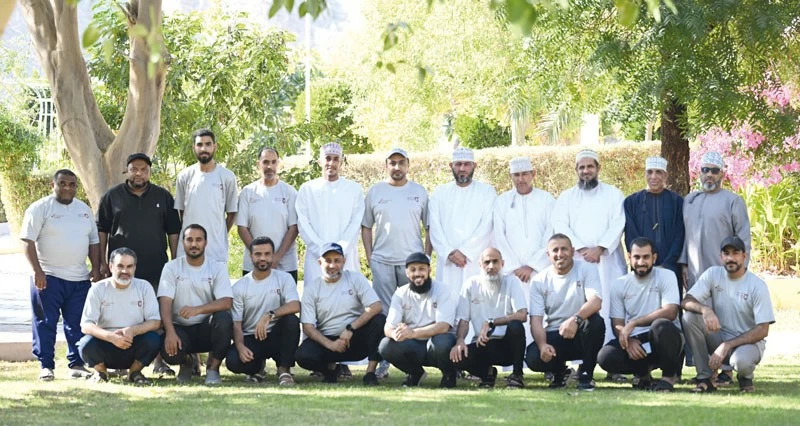 فعاليات متنوعة باليوم الرياضي المفتوح بنادي إزكي