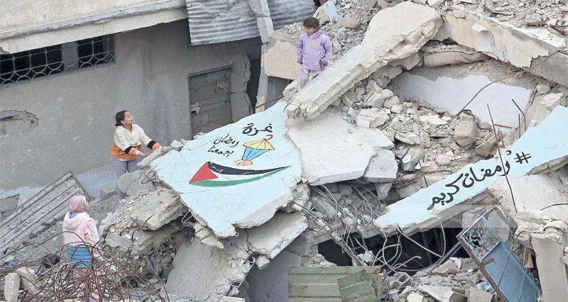 غارات &laquo;إسرائيلية&raquo; وقصف على غزة ونزوح قسري بالأغوار