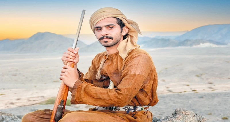 عدسة تركي الجنيبي تبرز أناقة الدشداشة العمانية التقليدية