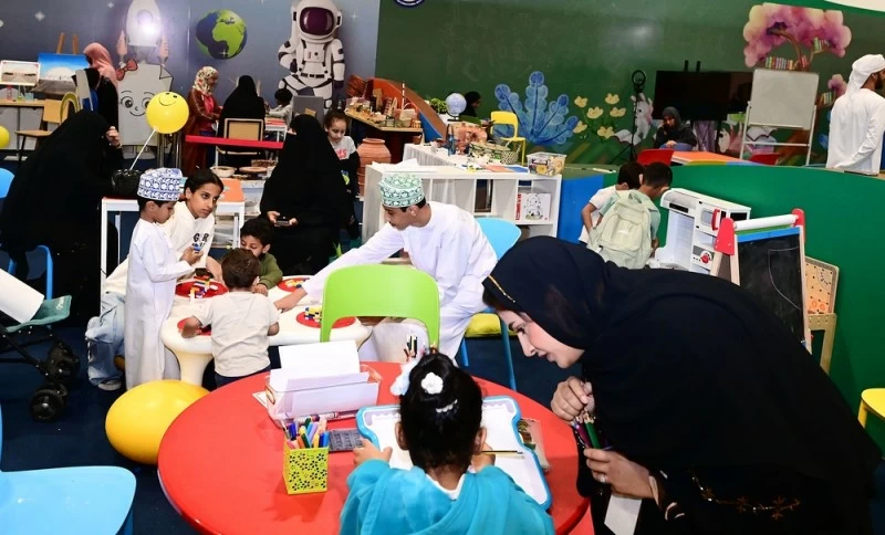 مختصون: لأدب الطفل دور في كسب مهارات التفكير والشعور بالأمان والثقة بالنفس